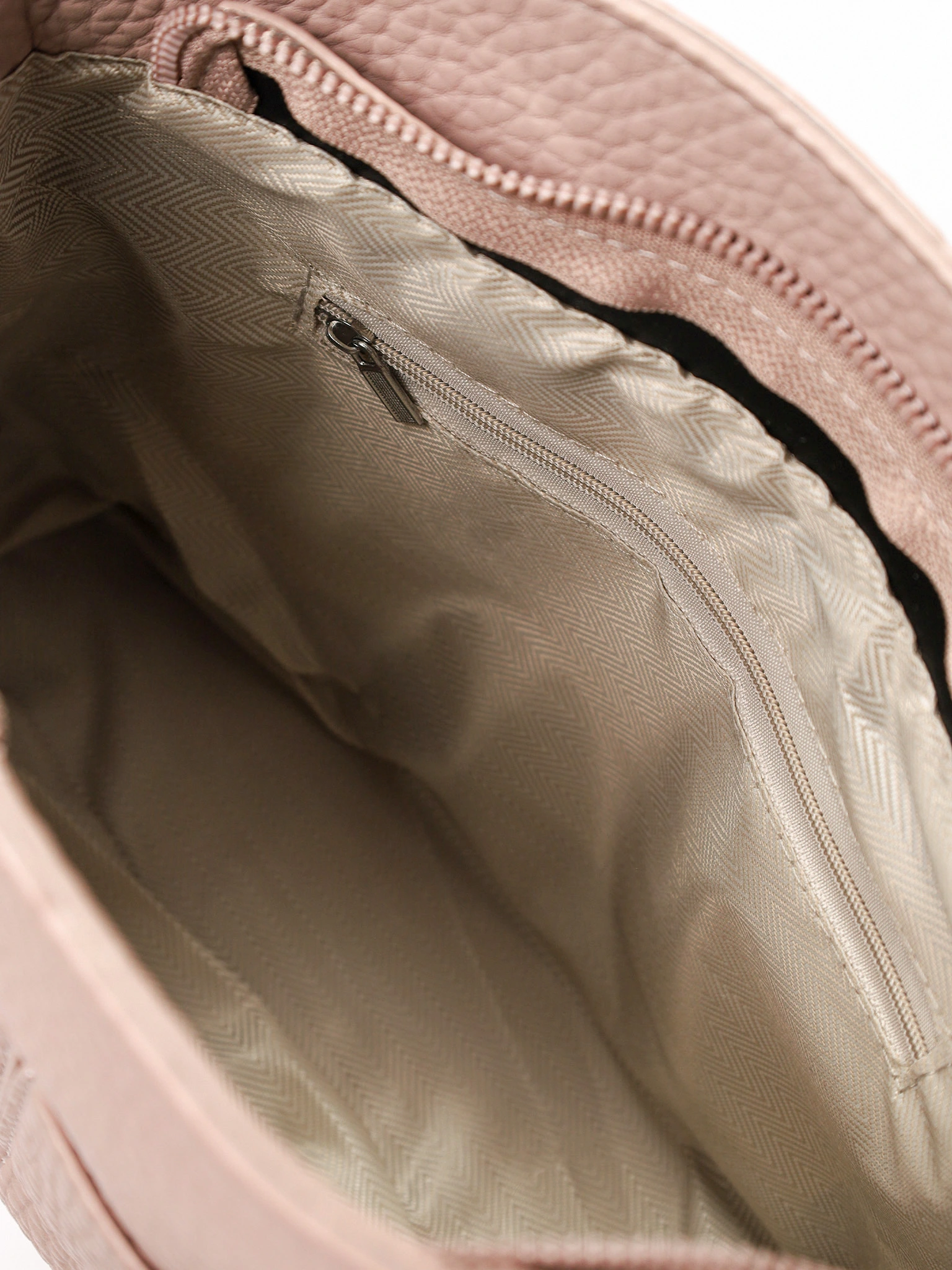 Сумка-тоут с округлыми ручками и декоративным платком в ассортименте